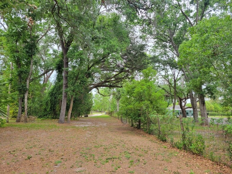 More Photos Of 4045-4049 Allen Rd, Zephyrhills Manufactured Housing Mobile Home Park For Sale