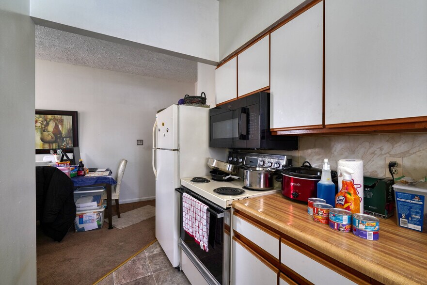 More Photos Of 2926 Christopher Ave, Baltimore Apartments For Sale