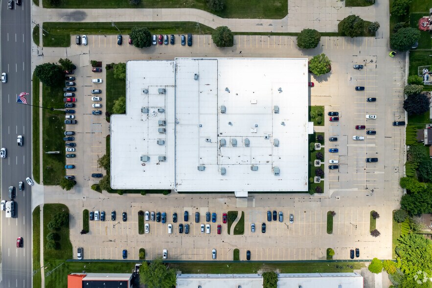 More Photos Of 35801-35875 Mound Rd, Sterling Heights Research And Development For Sale