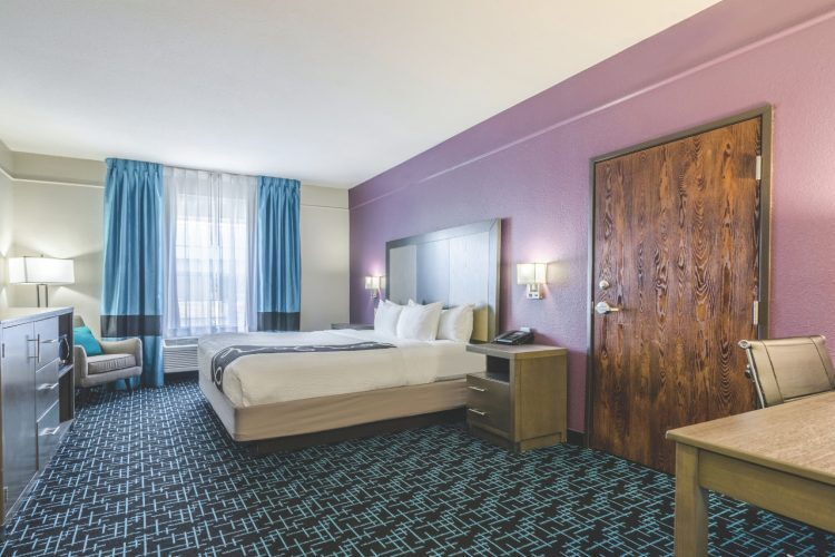 More Photos Of 6901 NW 83rd St, Kansas City Hotel For Sale