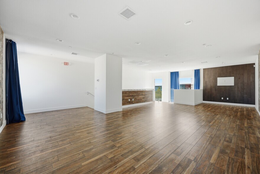 More Photos Of 7336 W Post Rd, Las Vegas Loft Creative Space For Lease