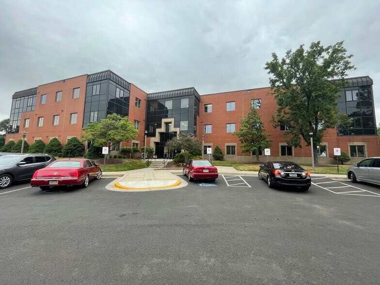 More Photos Of 4000 Old Court Rd, Pikesville Medical For Lease