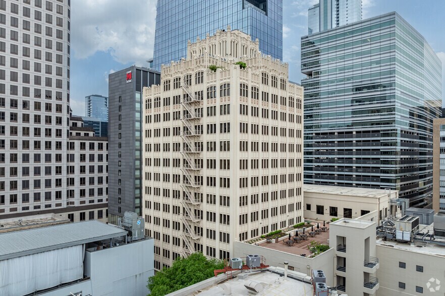 More Photos Of 114 W 7th St, Austin Office For Lease