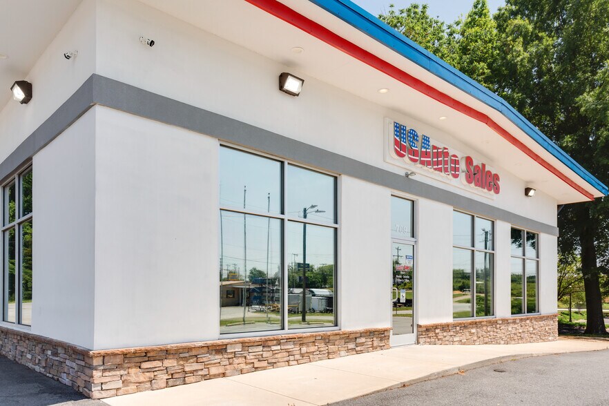 More Photos Of 709 Carnegie Pl, Greensboro Freestanding For Lease