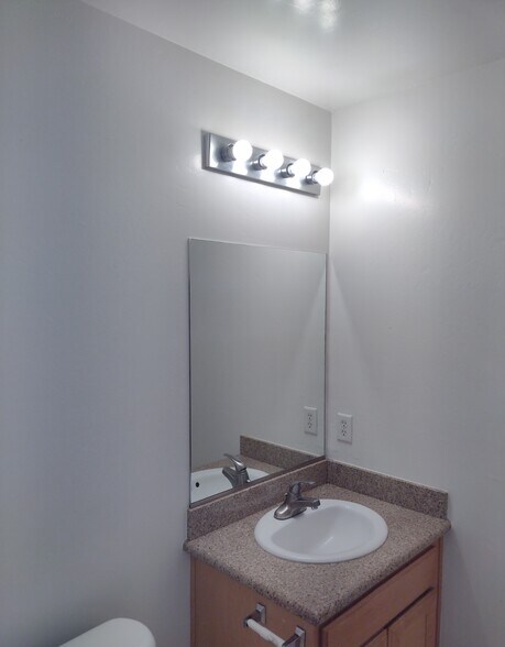 More Photos Of 331 Pacheco Rd, Bakersfield Apartments For Sale