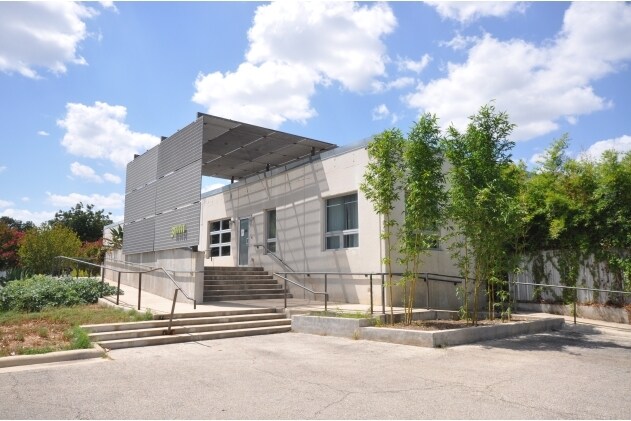 More Photos Of 3000 E Cesar Chavez St, Austin Office For Lease