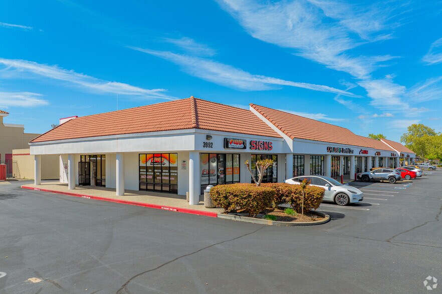 More Photos Of 1251 Base Line Rd, Roseville Unknown For Lease