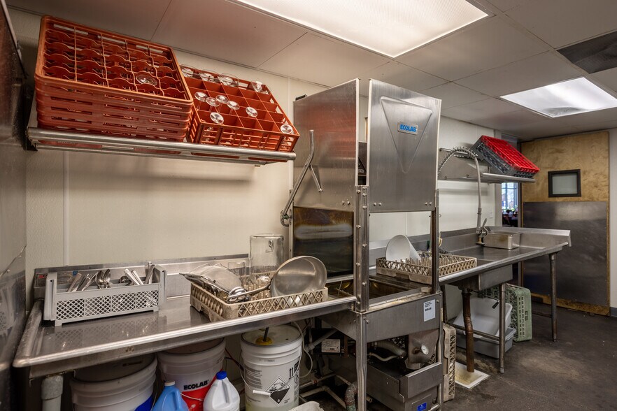 More Photos Of 743 Haywood Rd, Asheville Restaurant For Sale