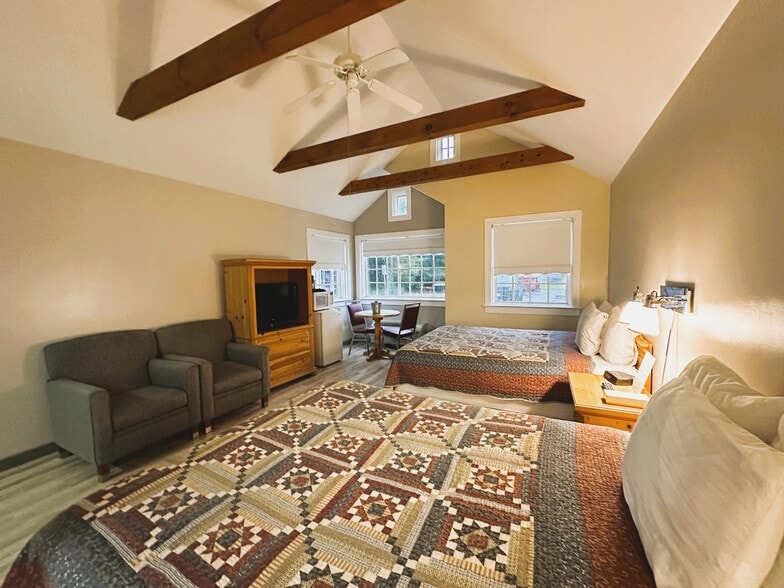 More Photos Of 2439 Old Philadelphia Pike, Lancaster Hotel For Sale