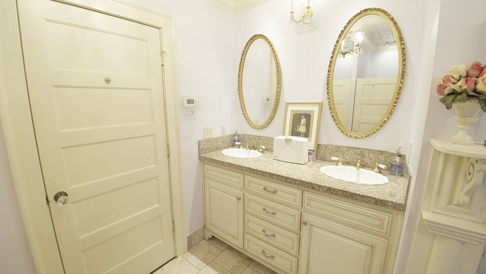 More Photos Of 1176 Atlanta Hwy, Auburn Specialty For Sale