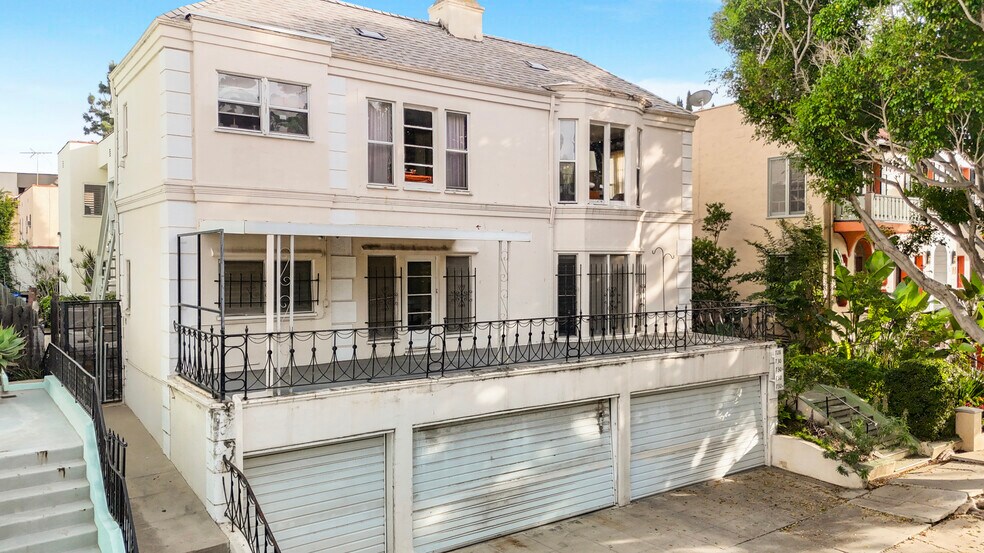 More Photos Of 728 S Genesee Ave, Los Angeles Apartments For Sale