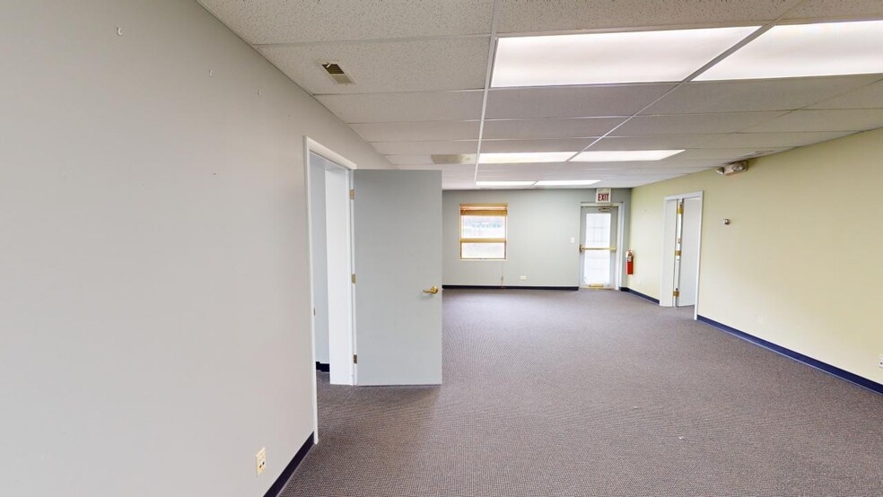 More Photos Of 3424-3426 N Old Arlington Heights Rd, Arlington Heights Unknown For Lease
