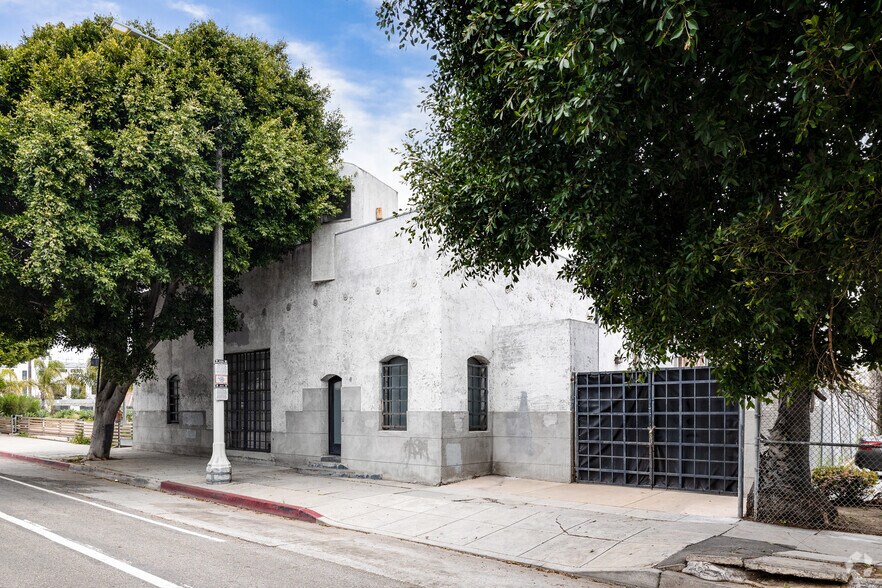 More Photos Of 910 Abbot Kinney Blvd, Venice Storefront For Sale