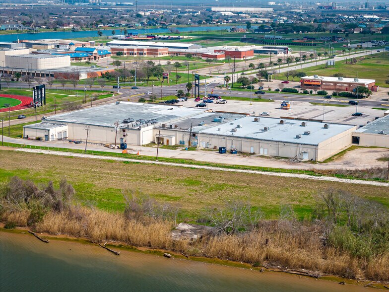 More Photos Of 301-327 S Brazosport blvd, Freeport Land For Lease