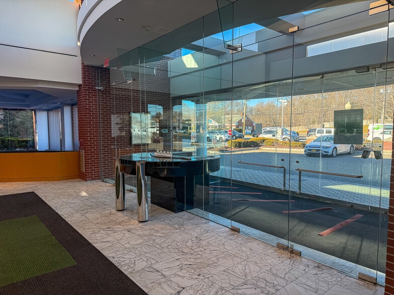 More Photos Of 2822 Middle Country Rd, Lake Grove Freestanding For Lease