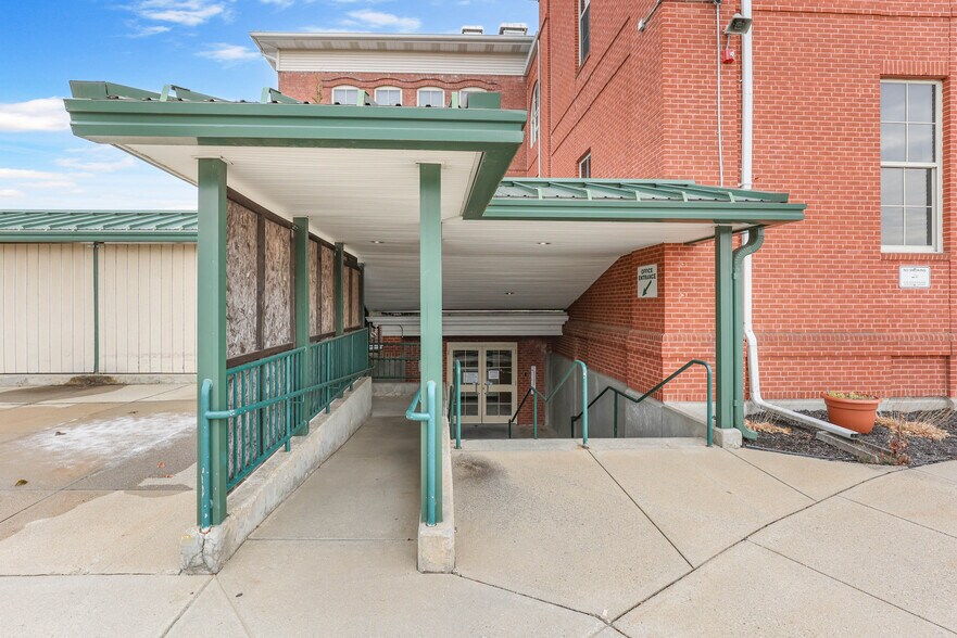 More Photos Of 651 Norwich Rd, Plainfield Schools For Sale