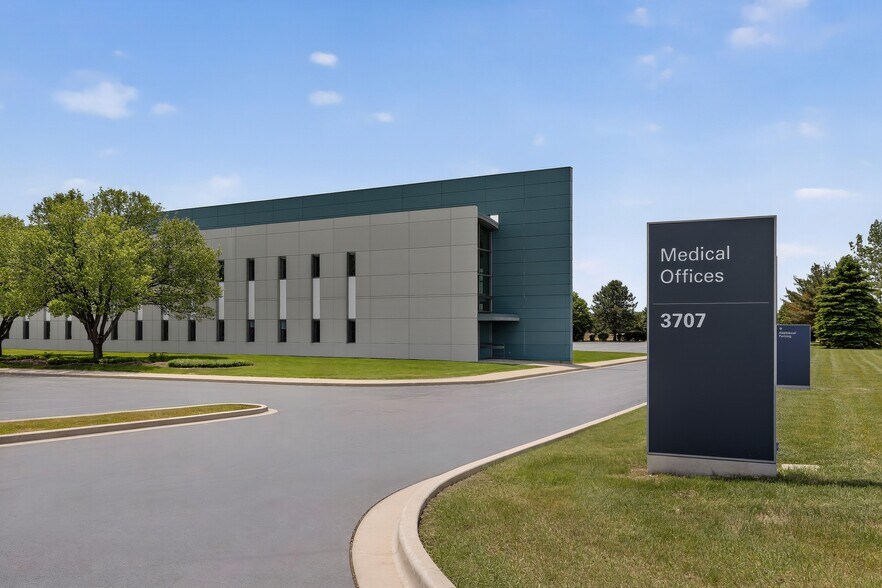 More Photos Of 3703 Doty Rd, Woodstock Medical For Lease