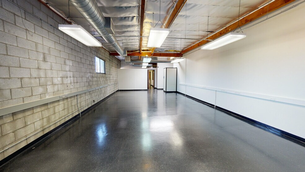 More Photos Of 6151-6159 Santa Monica Blvd, Los Angeles Showroom For Lease