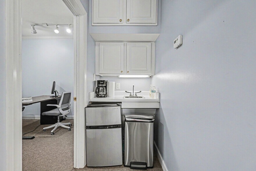 More Photos Of , Charlotte Office For Sale