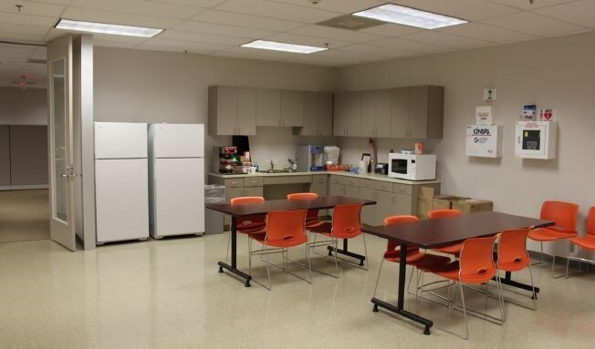 More Photos Of 4005 Technology Dr, Angleton Office For Lease