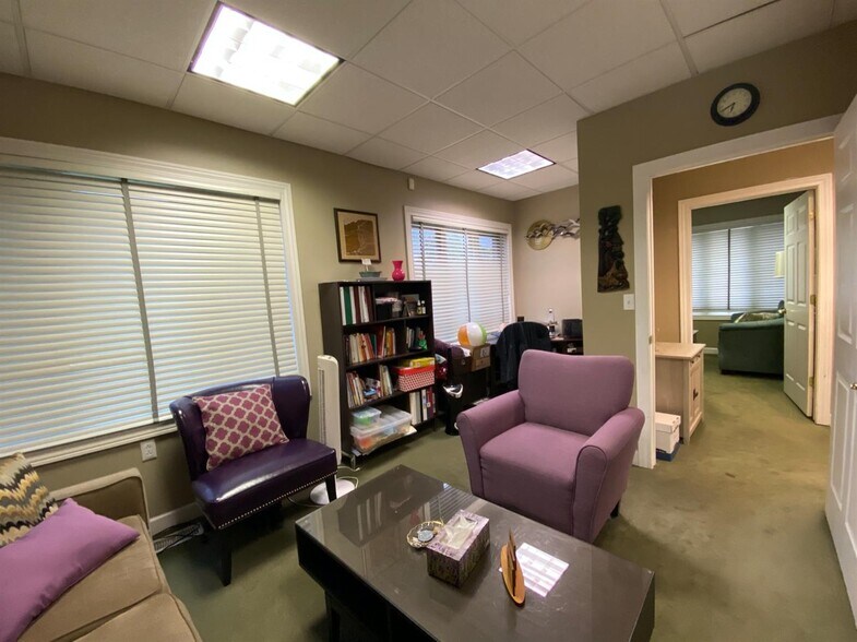 More Photos Of 131-137 Keveling Dr, Saline Medical For Sale