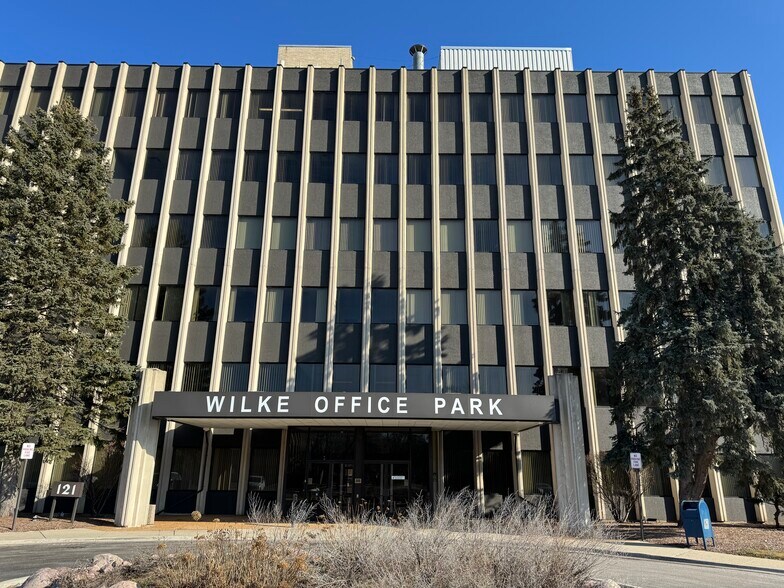 More Photos Of 121 S Wilke Rd, Arlington Heights Medical For Lease