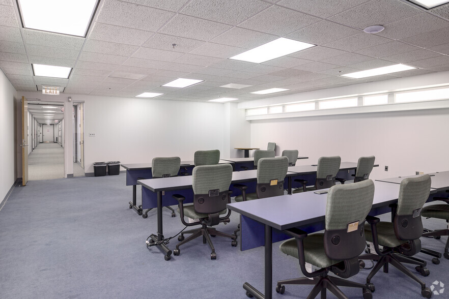 More Photos Of 12355 Sunrise Valley Dr, Reston Office For Lease