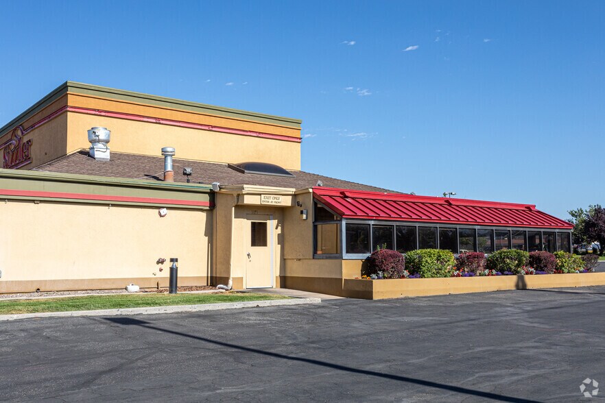 More Photos Of 1171 N Hill Field Rd, Layton Restaurant For Lease