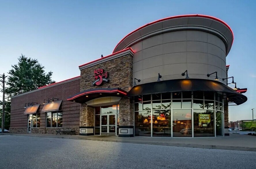 More Photos Of 11255 Reed Hartman Hwy, Blue Ash Unknown For Lease