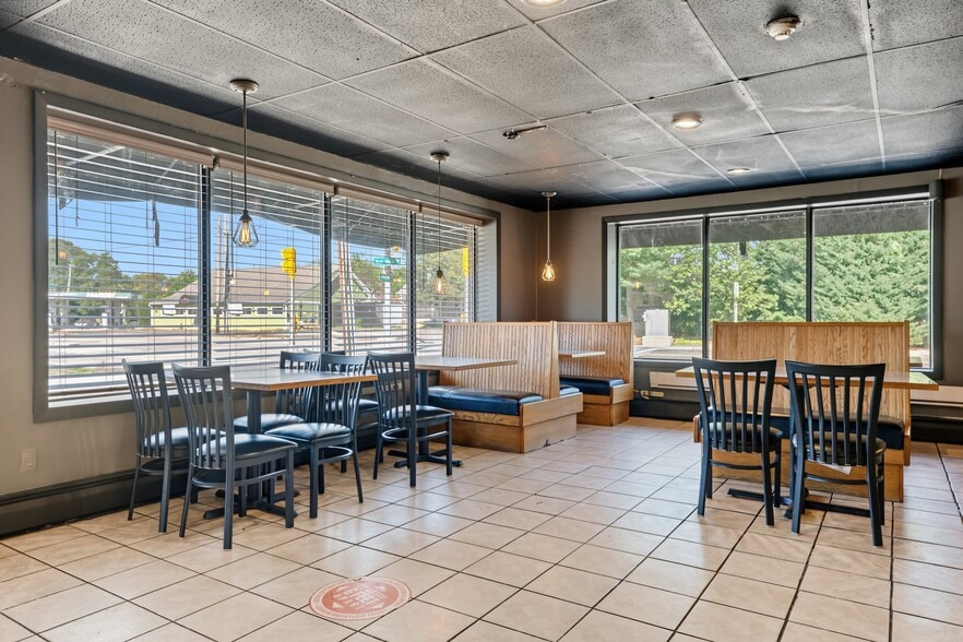 More Photos Of 1690 W Shore Rd, Warwick Storefront Retail Residential For Lease