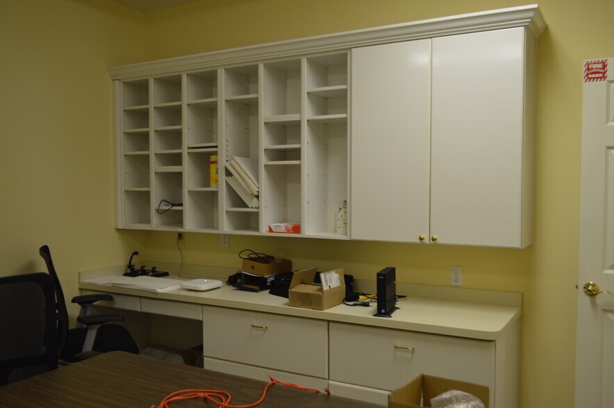 More Photos Of 4595 Spanish Trl, Pensacola Medical For Lease