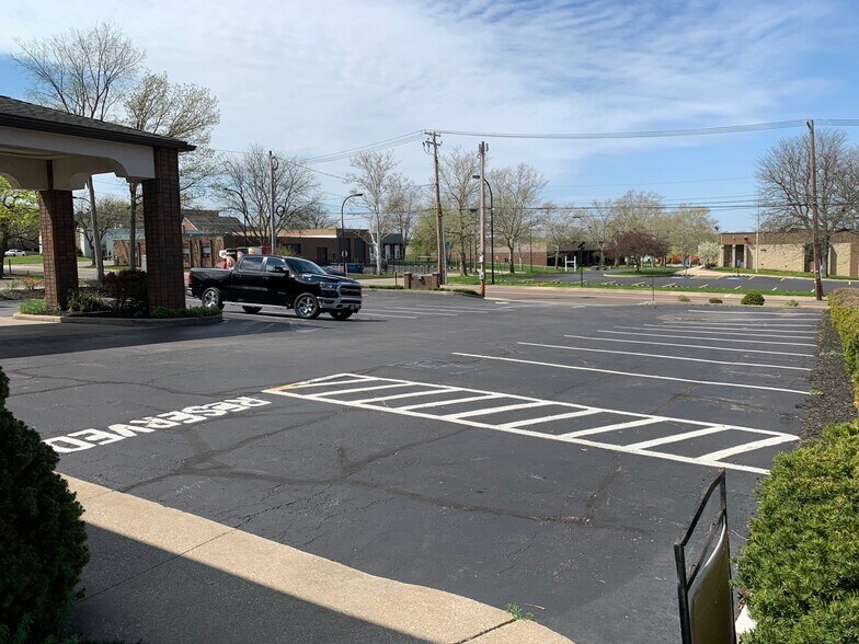 More Photos Of 577 Grant St, Akron Medical For Sale