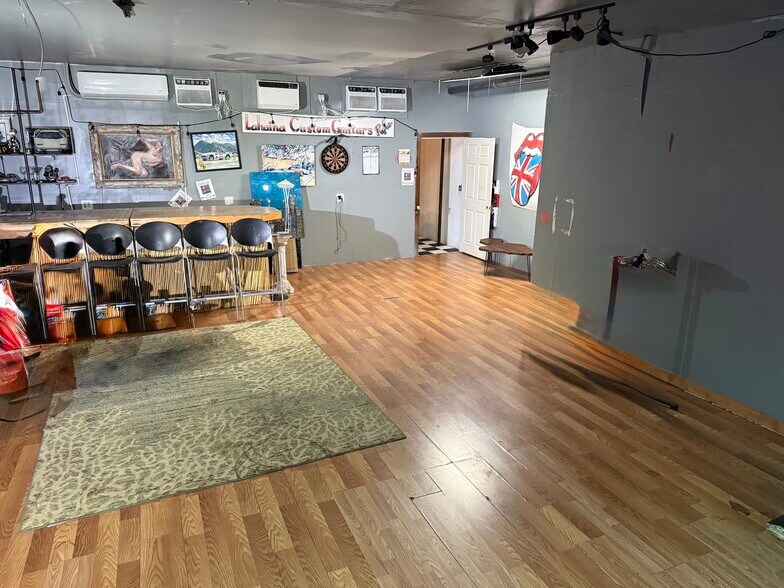 More Photos Of 330 Ohukai Rd, Kihei Light Manufacturing For Sale