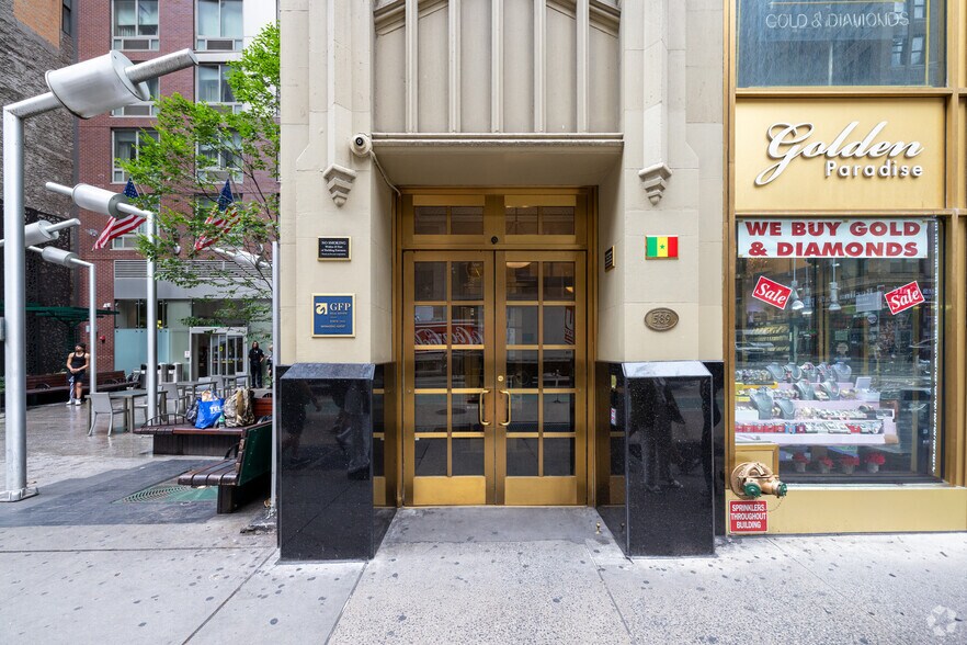 More Photos Of 589 Eighth Ave, New York Loft Creative Space For Lease