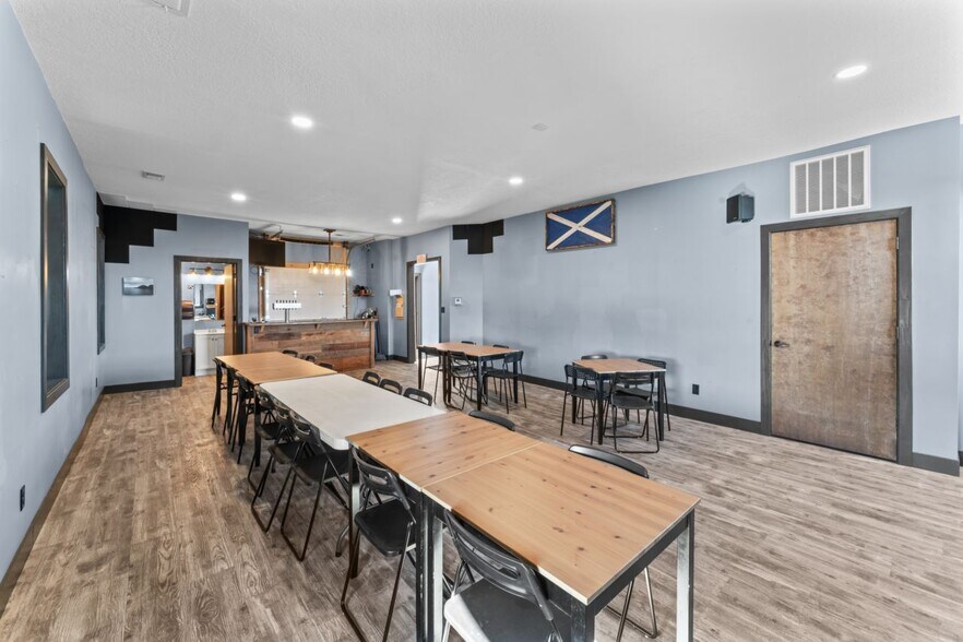 More Photos Of 508 S Main St, Grain Valley Bar For Lease