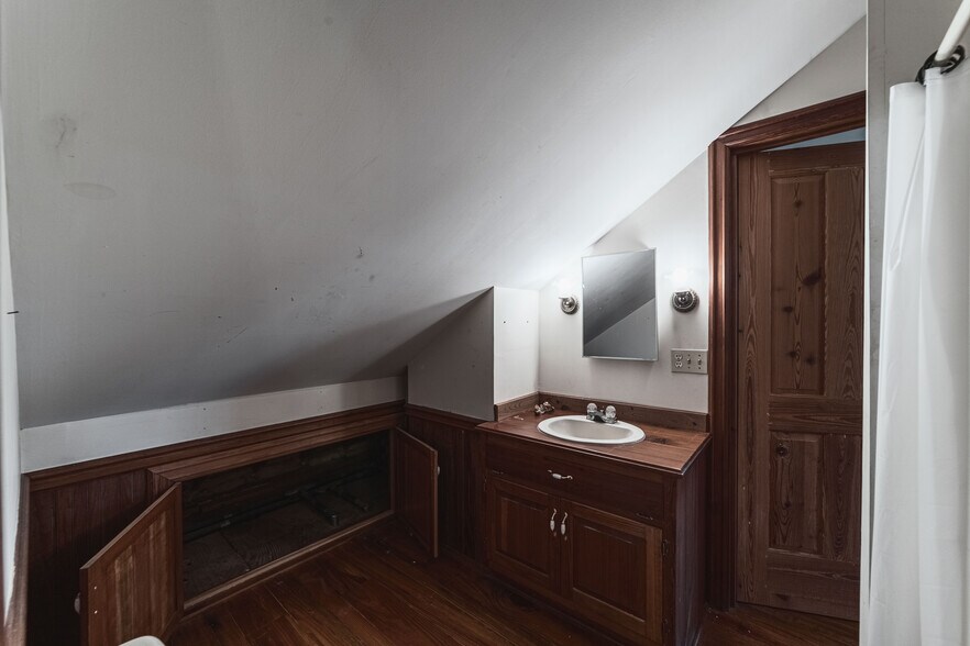 More Photos Of , Marion Unknown For Sale