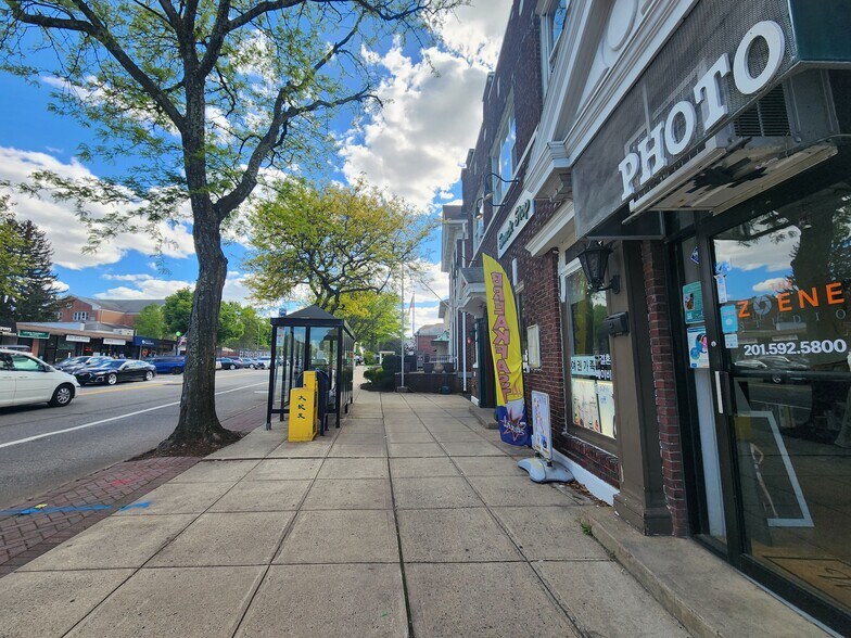More Photos Of 248 Fort Lee Rd, Leonia Storefront Retail Office For Lease