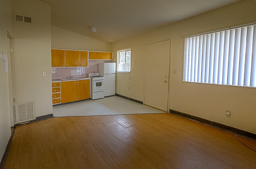 More Photos Of 501-515 Carpenter St, Akron Apartments For Sale