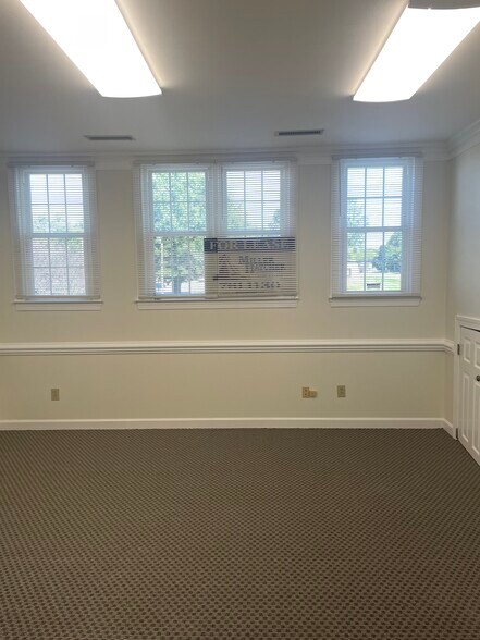 More Photos Of 1344-1346 Ashley Sq, Winston-Salem Office Residential For Lease