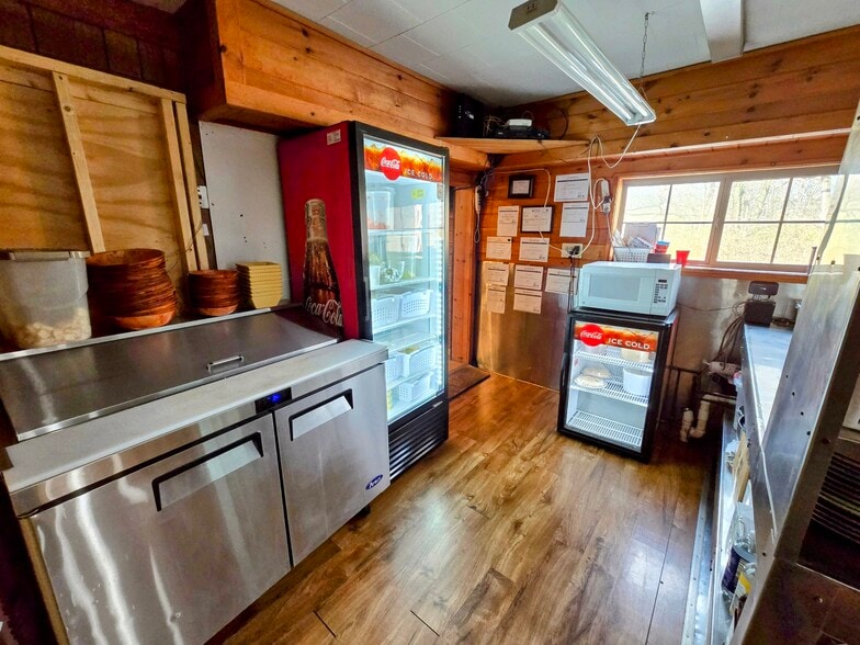 More Photos Of 1896 Route 44 Hwy, Jersey Shore Bar For Sale