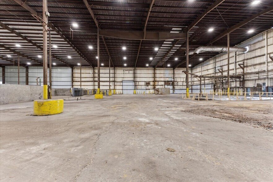 More Photos Of 1230 Pottertown Rd, Midway Distribution For Sale