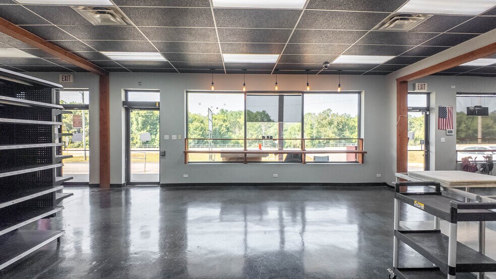 More Photos Of 746 US-63 Hwy, Mammoth Spring General Retail For Sale