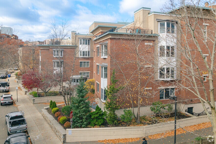 More Photos Of 77 Marion St, Brookline Apartments For Sale