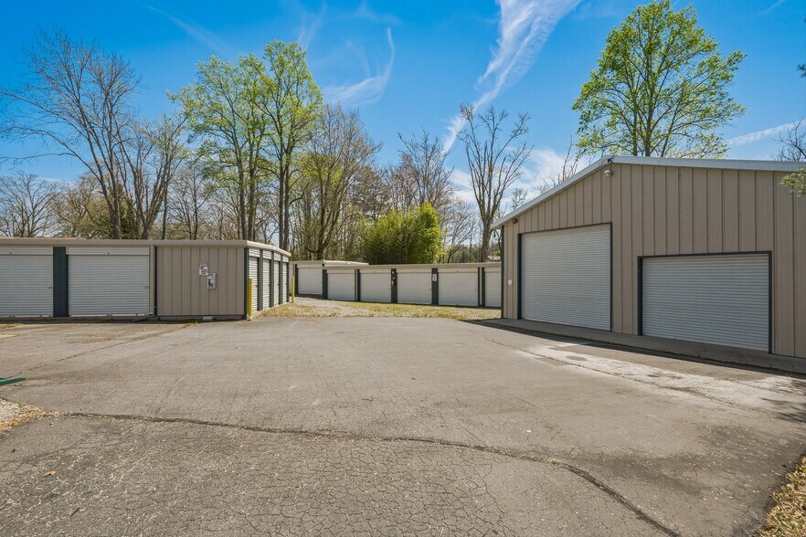 More Photos Of 130 Oakland Hill Dr, Etowah Warehouse For Sale