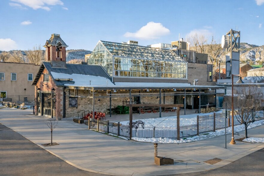 Primary Photo Of 185 N Lena St, Ridgway General Retail For Lease