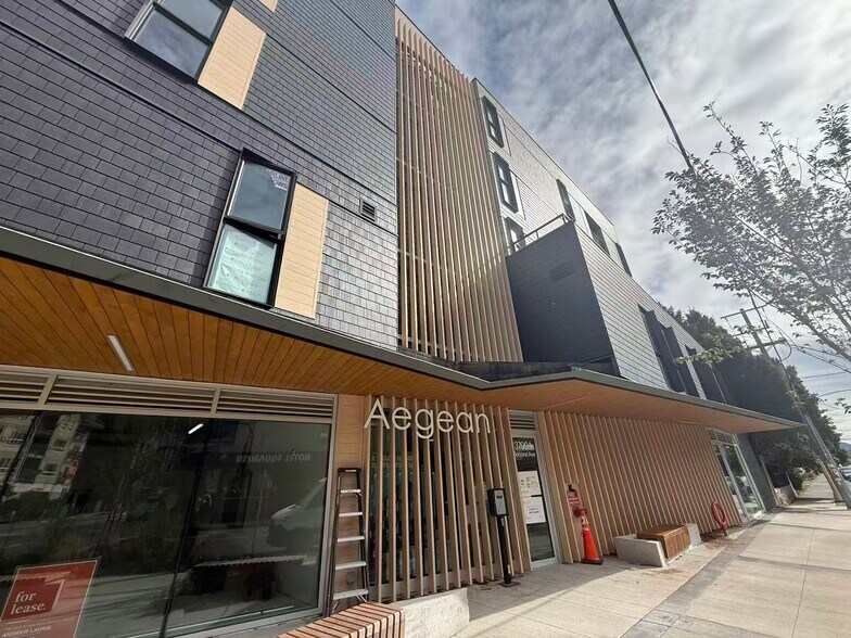 More Photos Of 37994 2 ave, Squamish Office For Sale