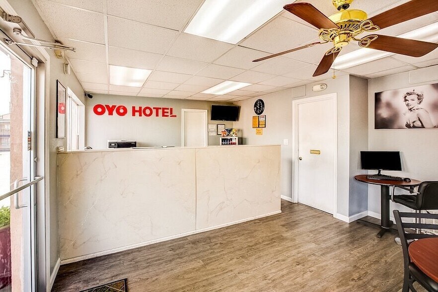 More Photos Of 4012 N State Line Ave, Texarkana Hotel For Sale