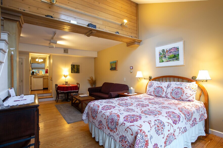 More Photos Of 2 Oak St, West Stockbridge Hospitality For Sale