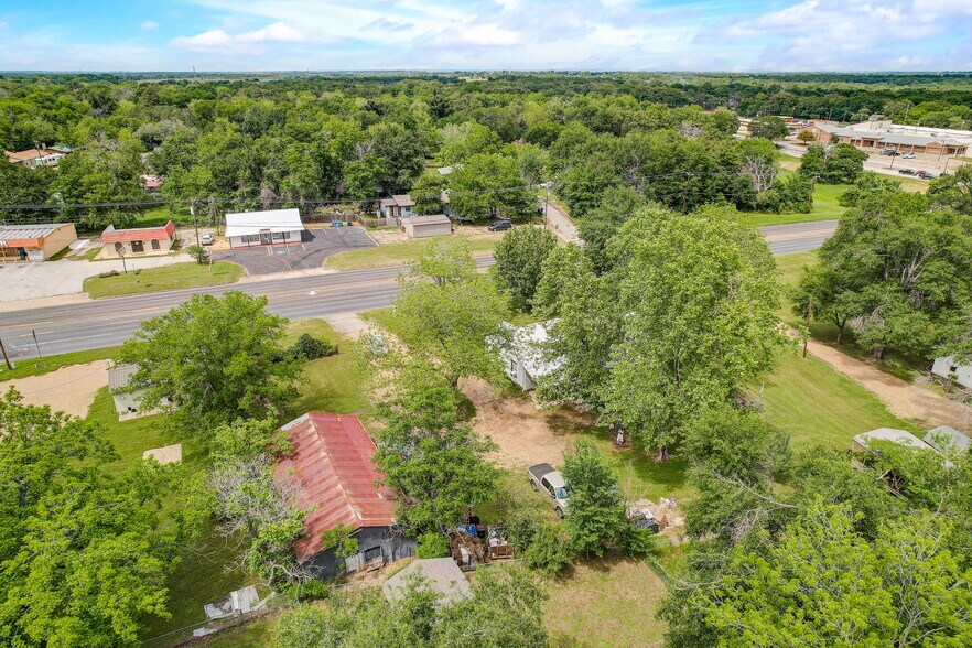 More Photos Of 506 E Royall Blvd, Malakoff Land For Sale