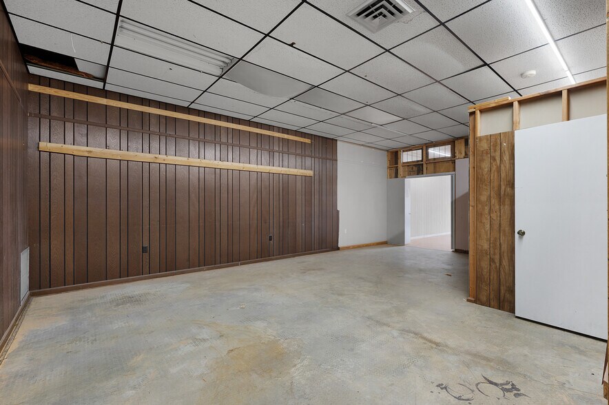 More Photos Of 514 S Wall St, Calhoun Storefront Retail Office For Lease